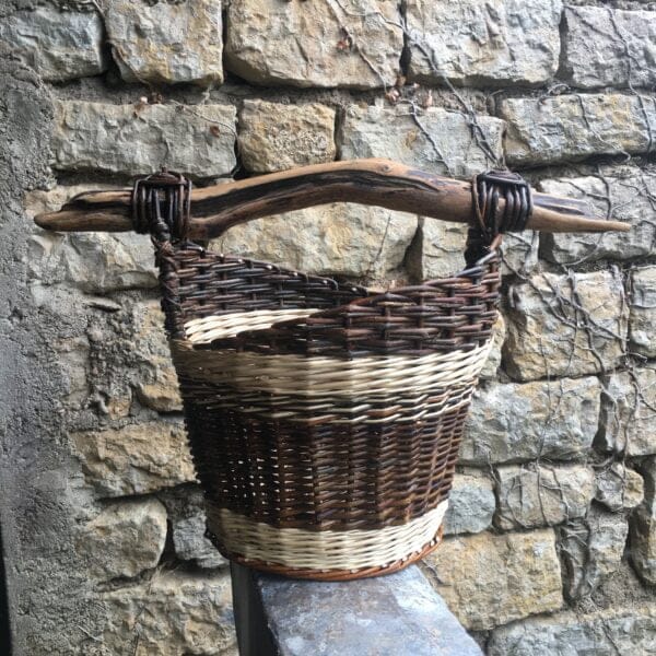 paniers asymétrique grosse anse en bois
