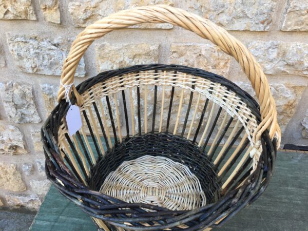 panier rond ajouré bicolore, blanc et vert